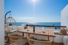 Cosy apartment with direct access to the sea